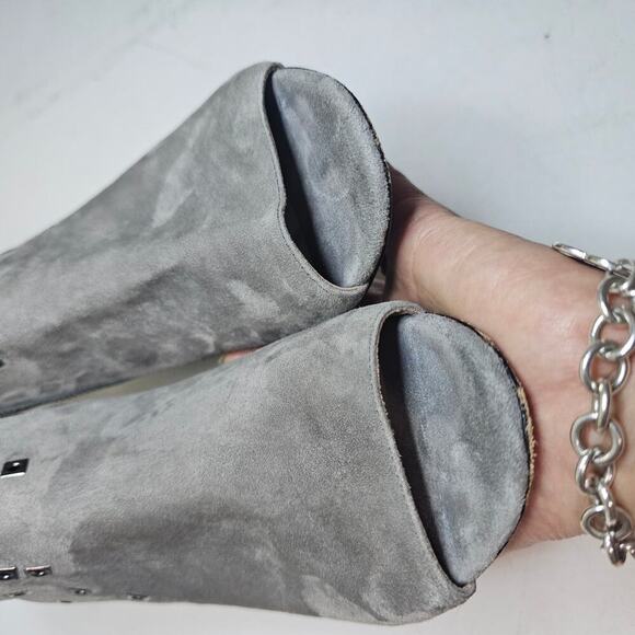 Donald Pliner 10M Gray studded suede leather Janesp Peep toe Booties Zip closure - Picture 9 of 16
